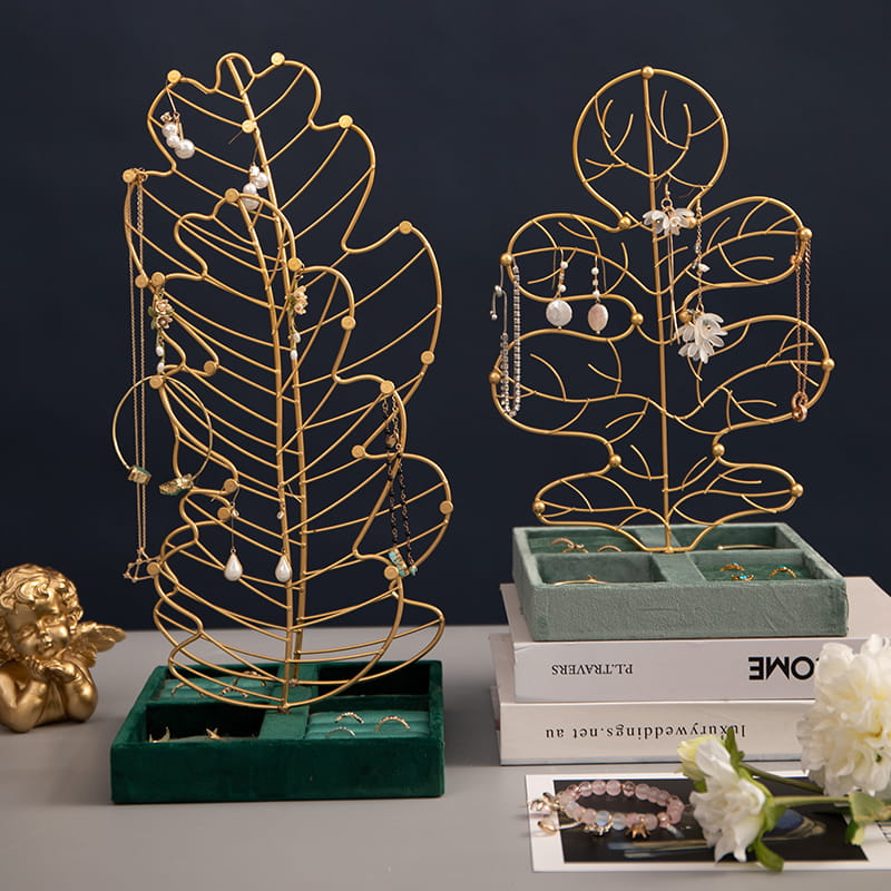 Priamy predaj exkluzívny dekoratívny kovový stojan na šperky