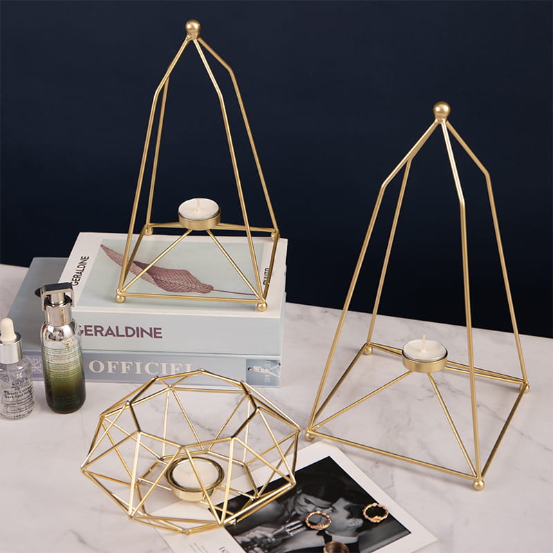 Iron Duté svietniky Geometria Zlaté čajové svietniky